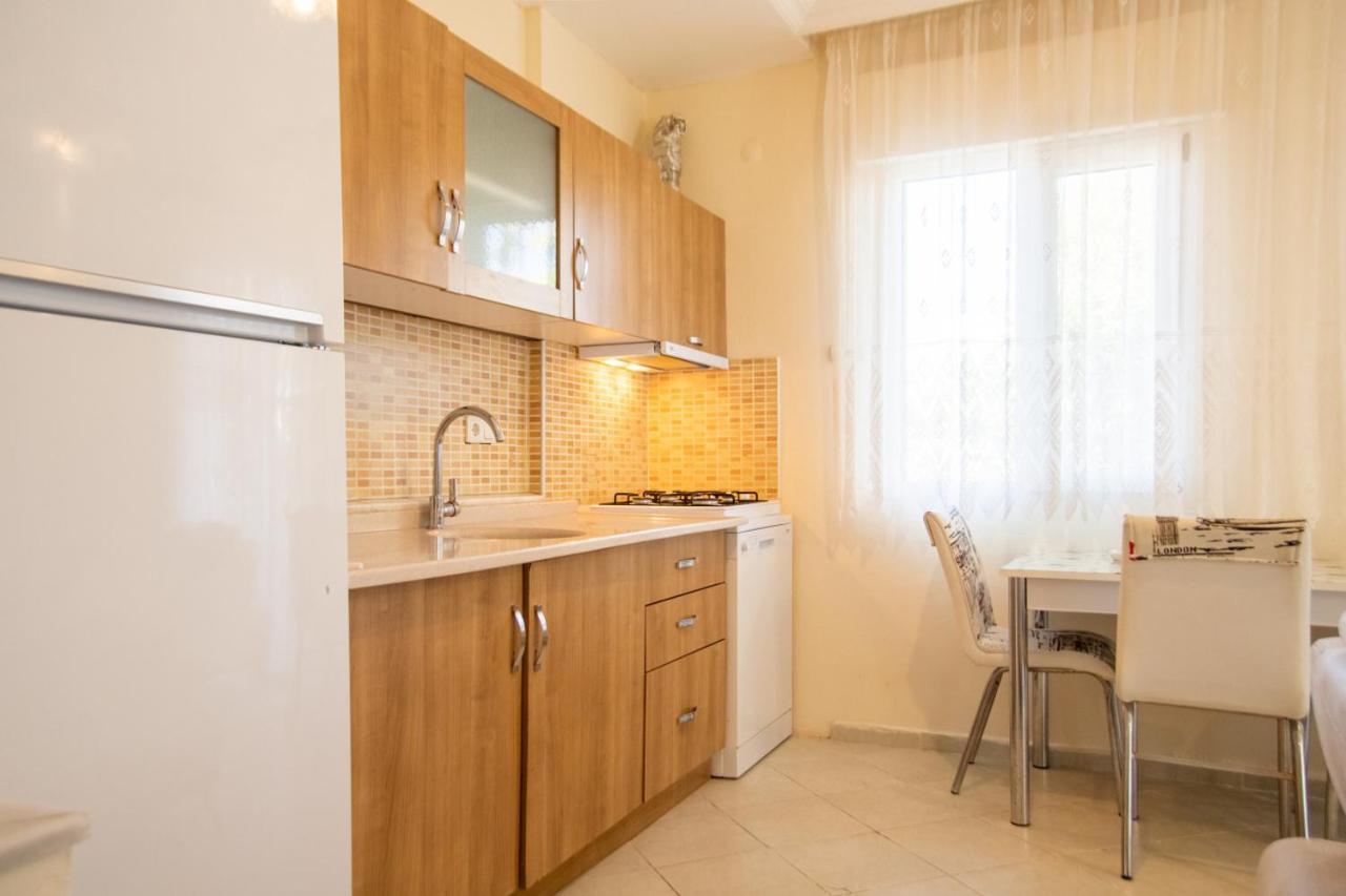 Lovely Flat With Balcony In Cesme Close To Sea Lejlighed Eksteriør billede